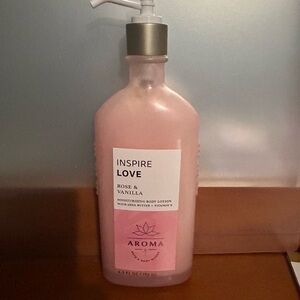 Bath & Body Works Inspire Love Rose & Vanilla Moisturizing Body Lotion